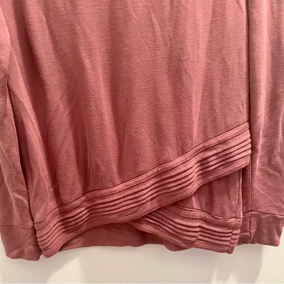 Soft pretty sweatshirt top - Picture 2 of 6